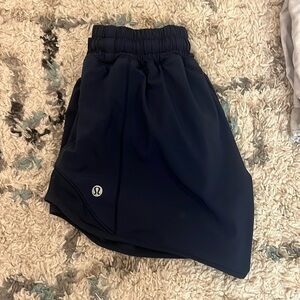 Navy blue Lululemon hoodie hot shorts 2.5 inch size 2
